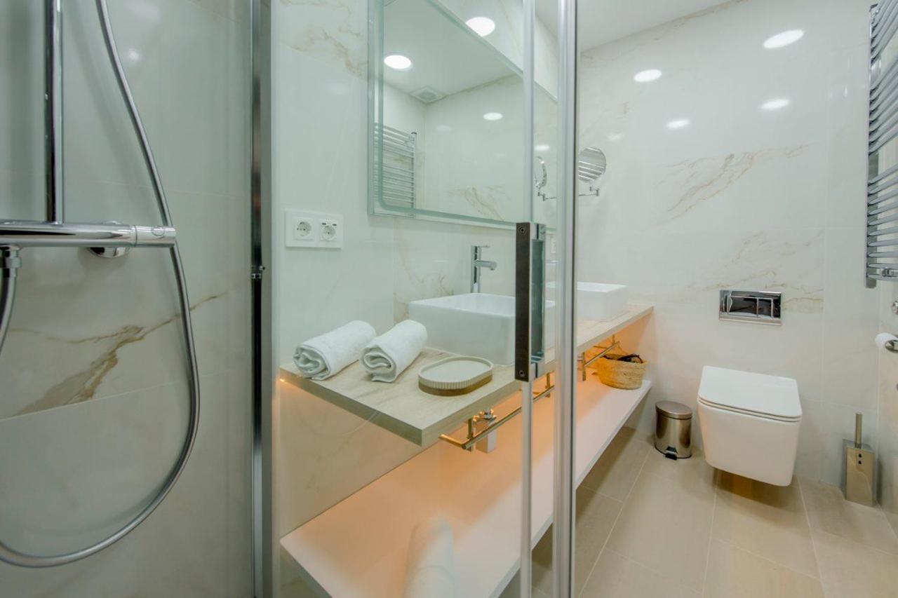 Suara Apartamentos 1 Мадрид Екстериор снимка
